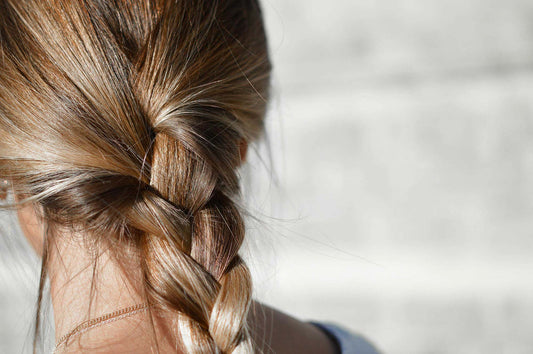 L'EAU DE ROMARIN POUR ACCÉLÉRER LA POUSSE DE VOS CHEVEUX !